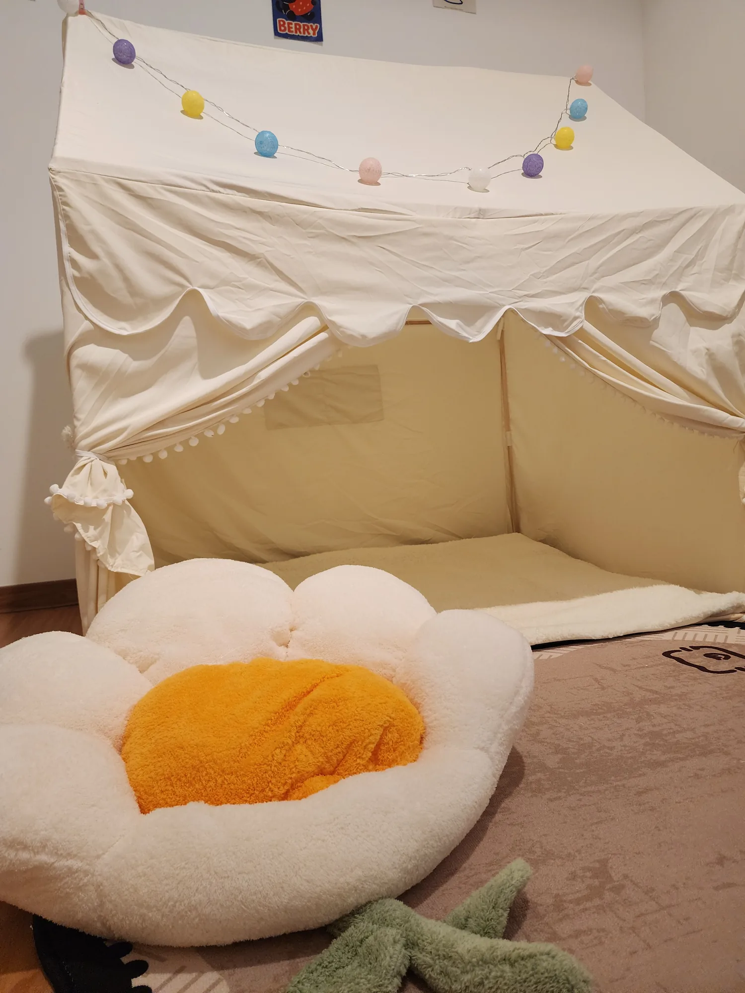 Muji Suite bed at hoMEOWner