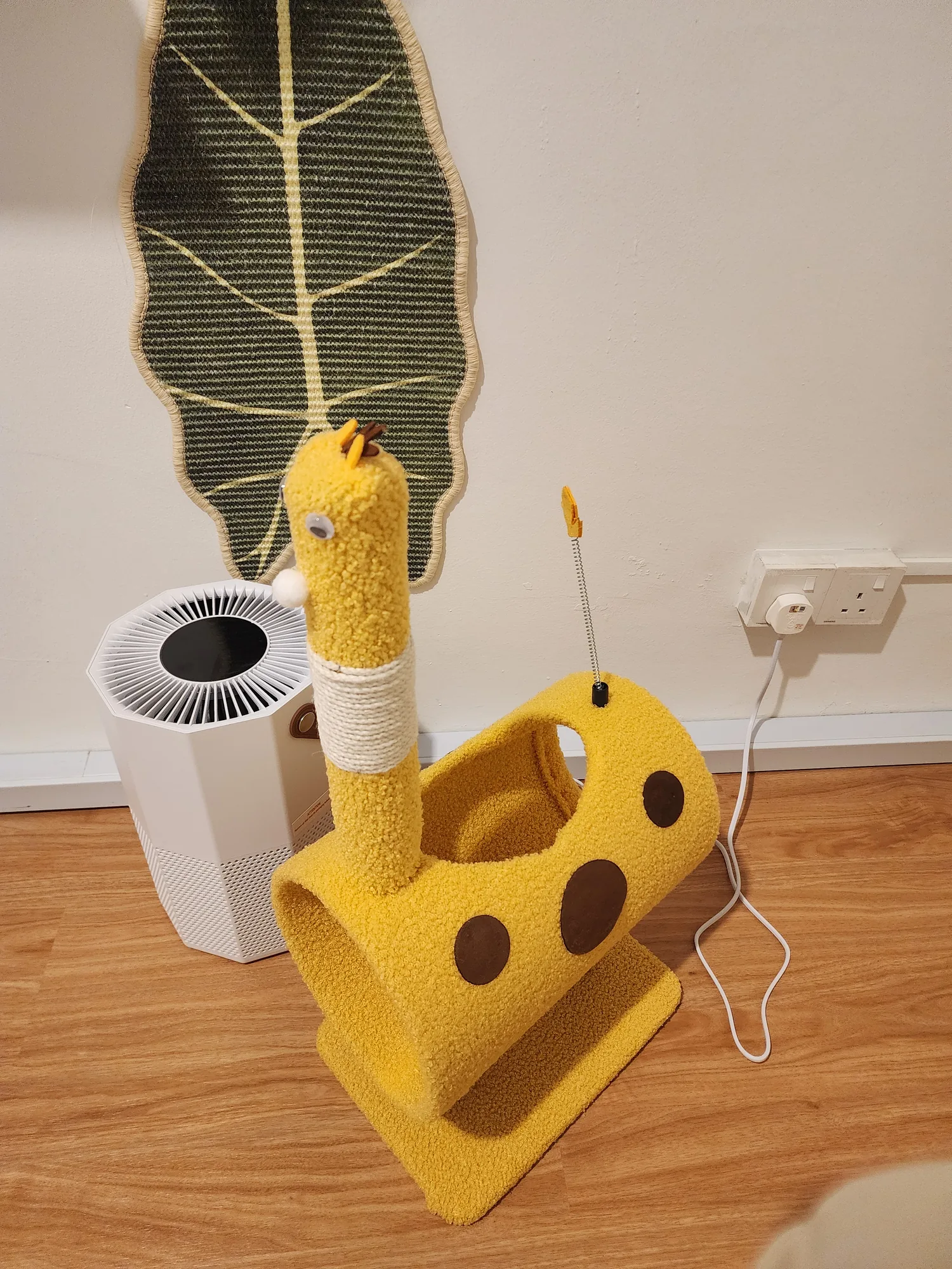 Muji Suite cat furniture at hoMEOWner